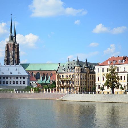 Wenderedu Business Center Bed and Breakfast Wrocław Buitenkant foto