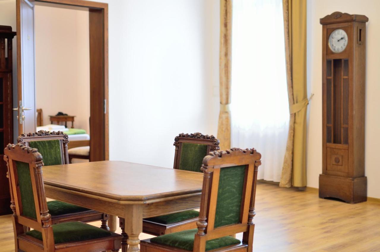 Wenderedu Business Center Bed and Breakfast Wrocław Buitenkant foto
