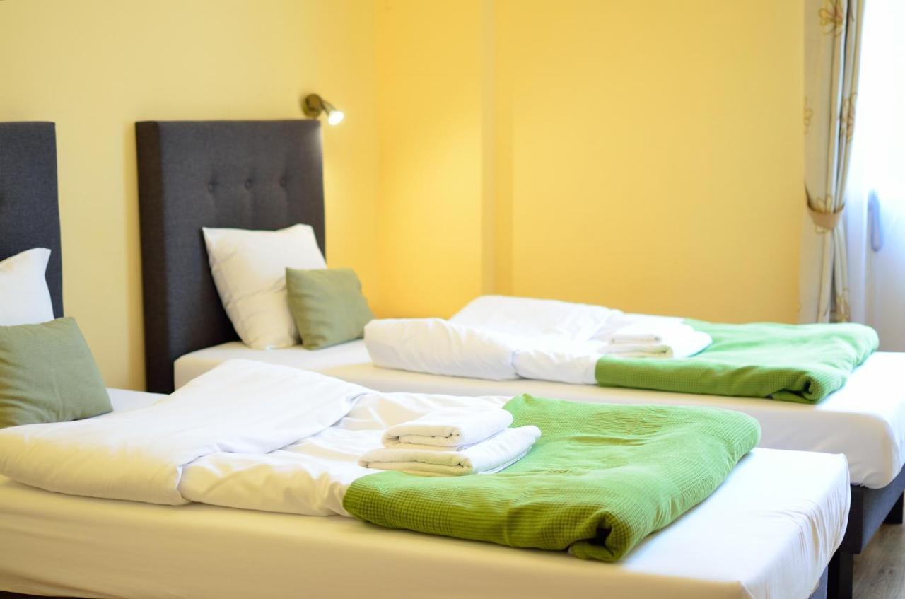 Wenderedu Business Center Bed and Breakfast Wrocław Buitenkant foto