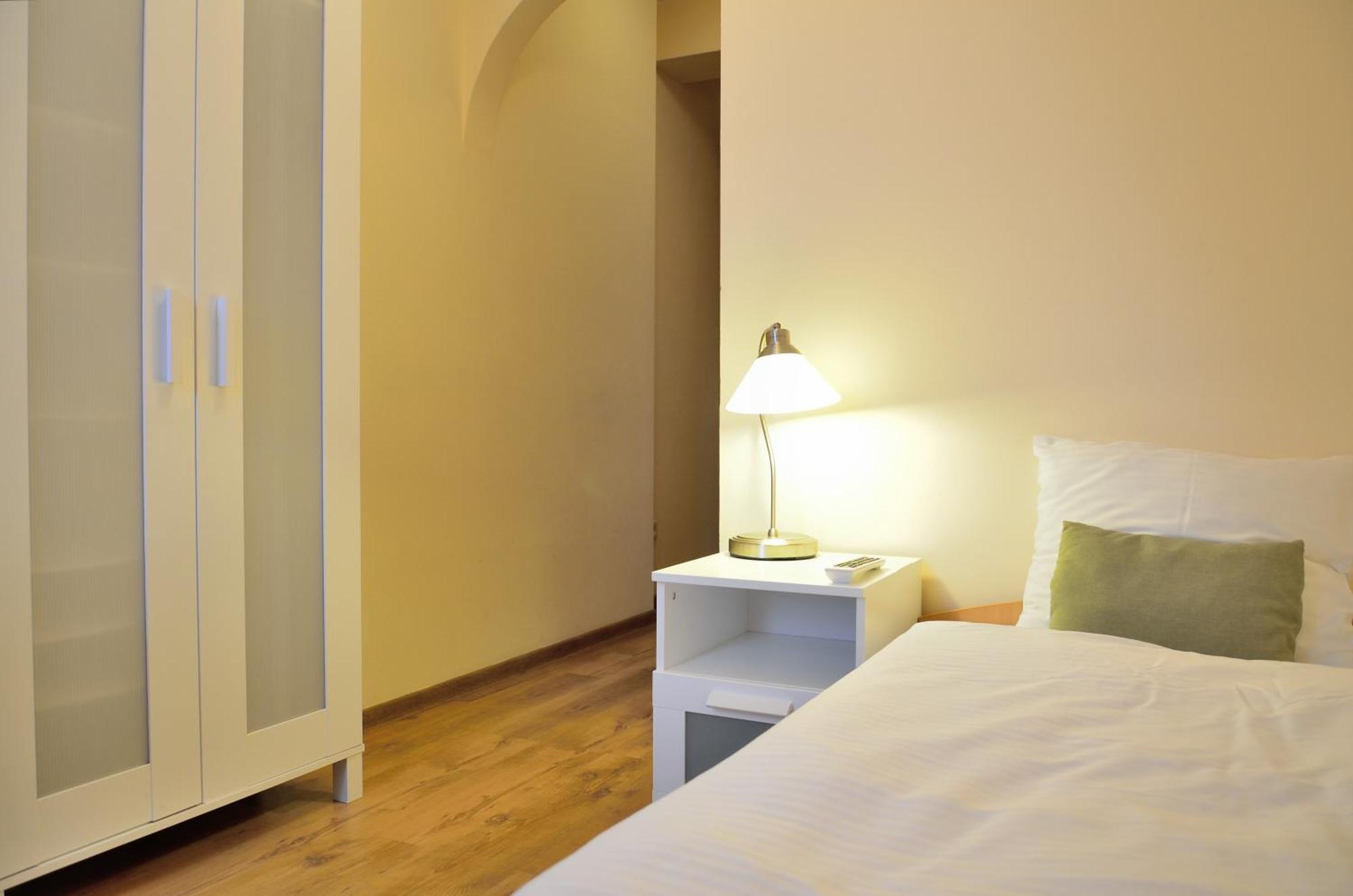 Wenderedu Business Center Bed and Breakfast Wrocław Buitenkant foto