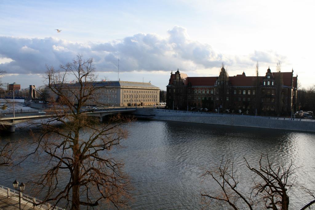 Wenderedu Business Center Bed and Breakfast Wrocław Buitenkant foto