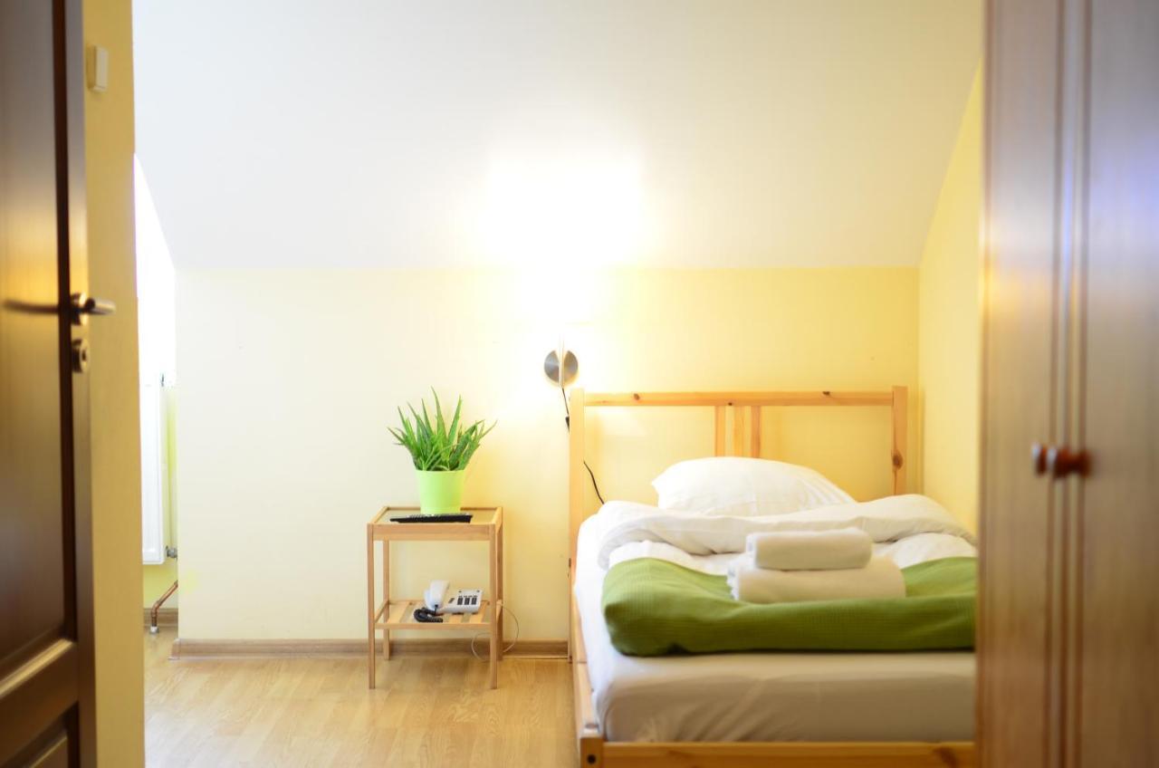 Wenderedu Business Center Bed and Breakfast Wrocław Buitenkant foto