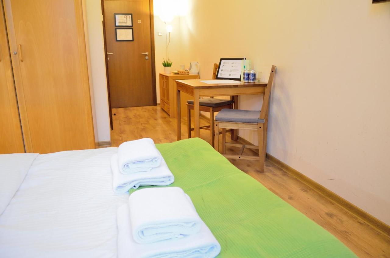 Wenderedu Business Center Bed and Breakfast Wrocław Buitenkant foto