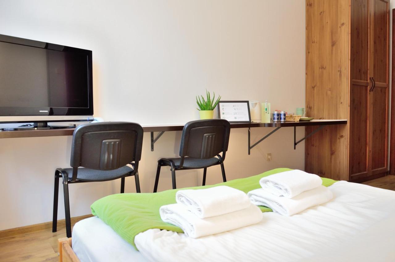 Wenderedu Business Center Bed and Breakfast Wrocław Buitenkant foto